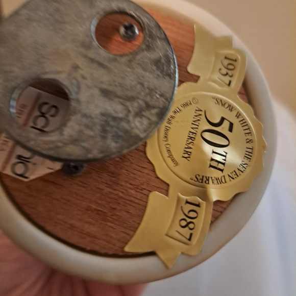 VINTAGE Schmid 1937 to 1987 50th Anniversary Disney Dopey music box with figure - Picture 7 of 7